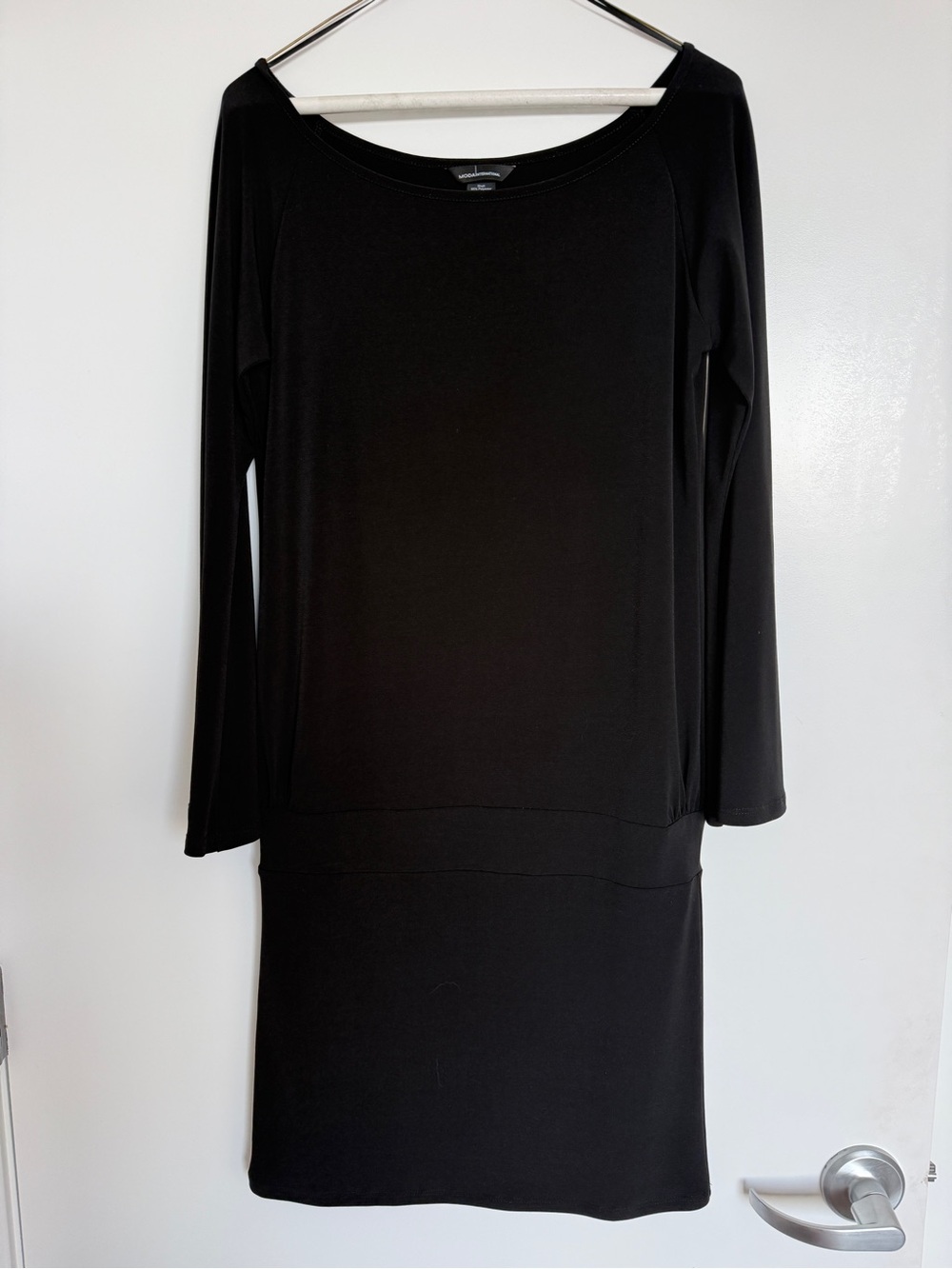 Moda International Women's Black Long Sleeve Dress. Small